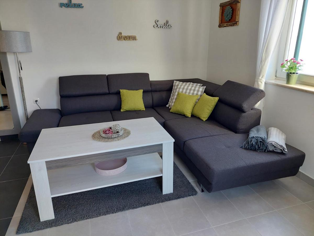 Gavza Sky View Apartment Крес Екстериор снимка