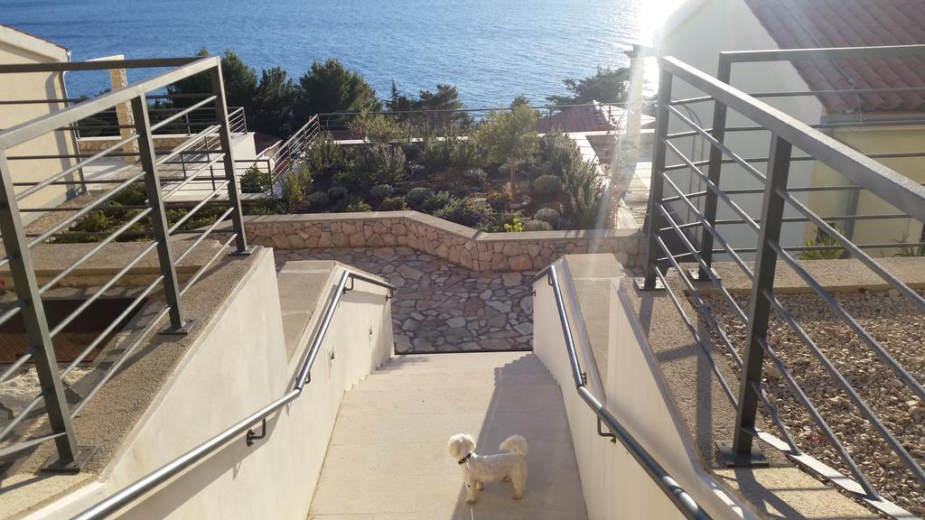 Gavza Sky View Apartment Крес Екстериор снимка